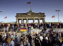 Berlin_Wall-1989.jpg