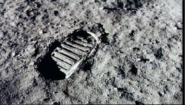 moon_foot_627_355.jpg